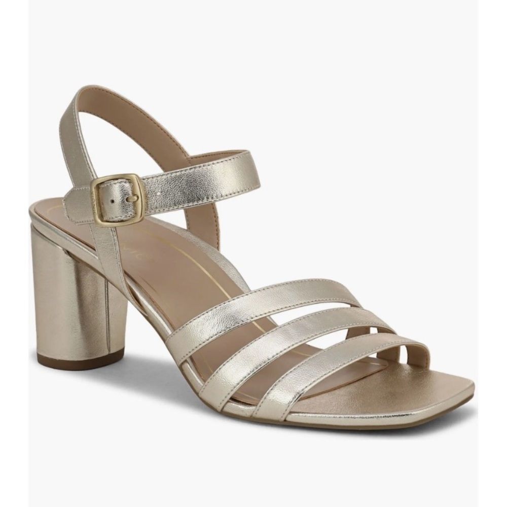 Vionic Nora Ankle Strap Sandal in Gold Size 6 Wide
